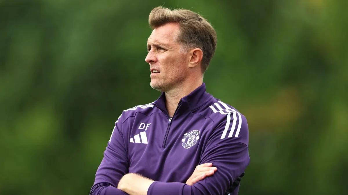 Darren Fletcher Steps Into the Storm As Manchester United Seek Stability